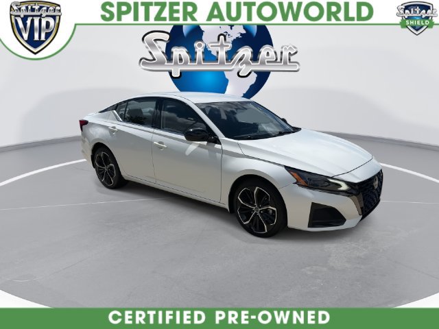 Used 2023 Nissan Altima 2.5 SR AWD/4WD image 3