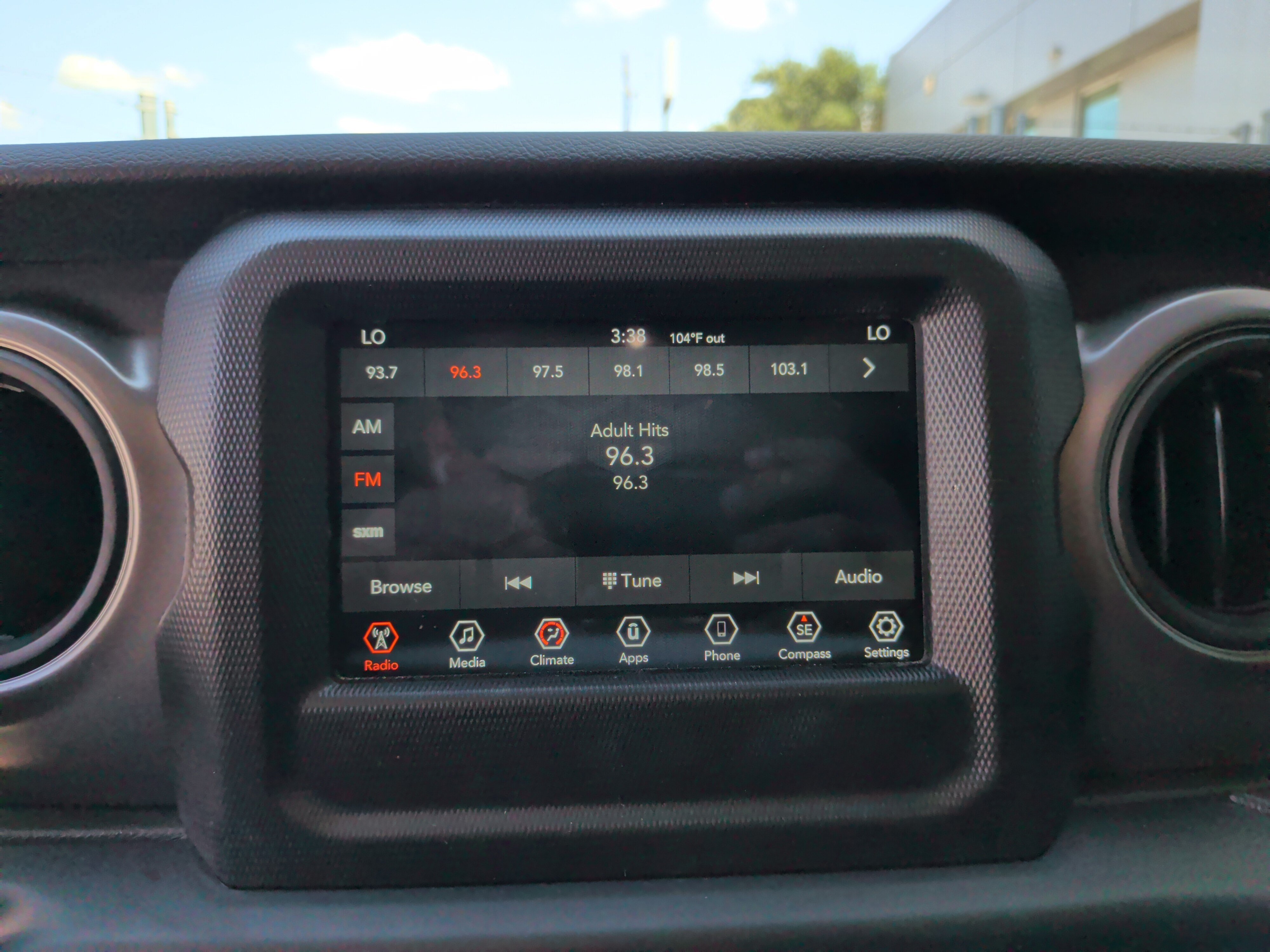 Used 2023 Jeep Wrangler Unlimited Sport AWD/4WD image 22