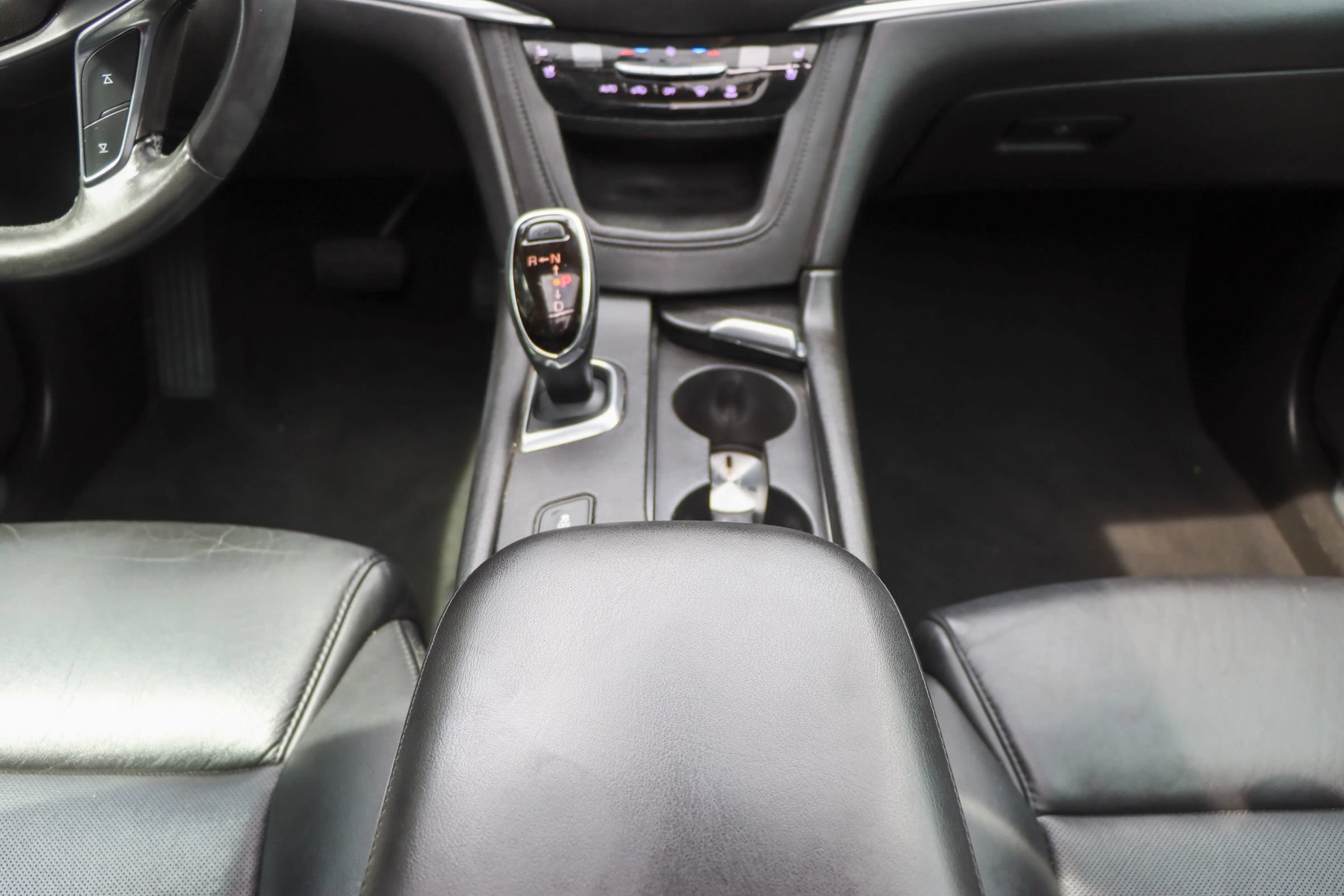 Used 2018 Cadillac XT5 Premium Luxury FWD image 27