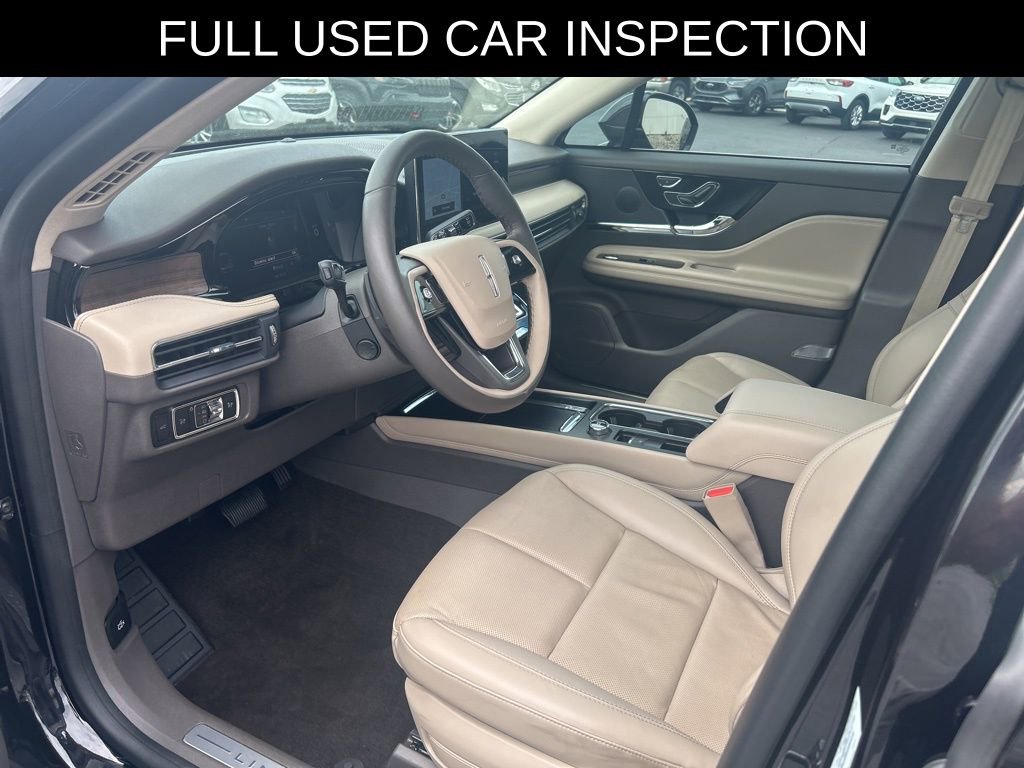 Used 2023 Lincoln Corsair Reserve w/ Equipment Group 201A FWD image 6