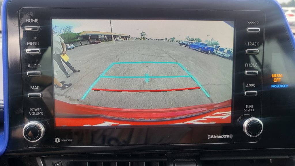 Used 2020 Toyota C-HR XLE FWD image 32