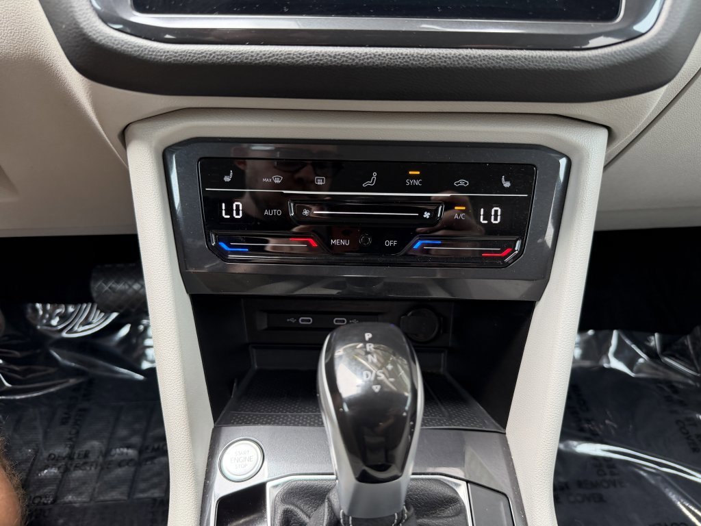 Used 2022 Volkswagen Tiguan SE FWD image 24