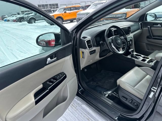 Used 2020 Kia Sportage EX image 30