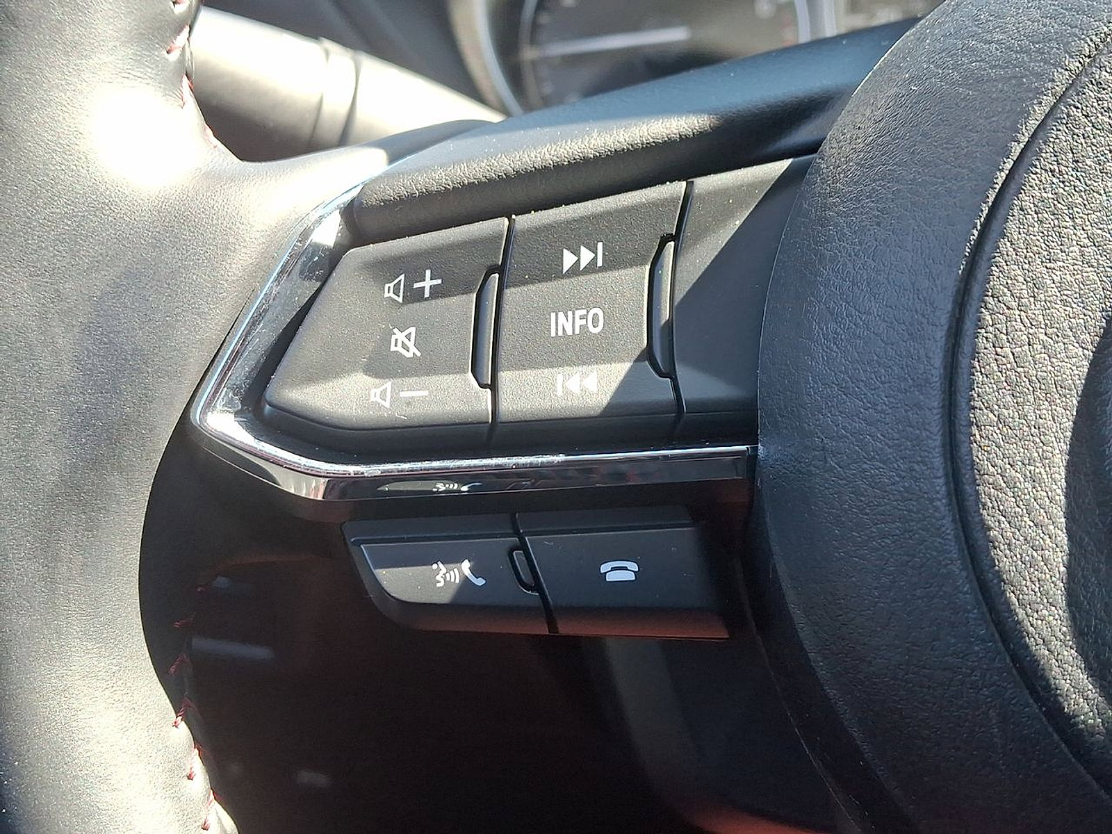 Used 2023 MAZDA CX-5 Carbon Edition image 17