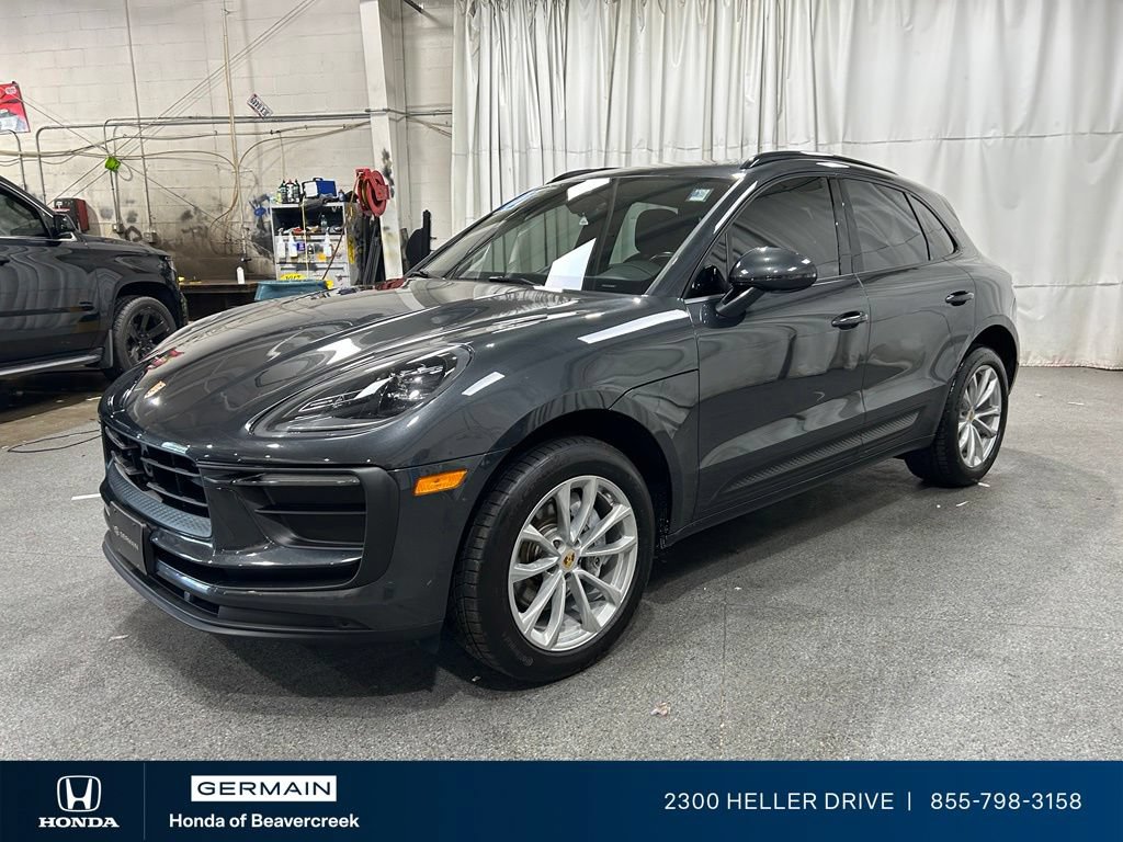 Used 2022 Porsche Macan AWD/4WD image 4