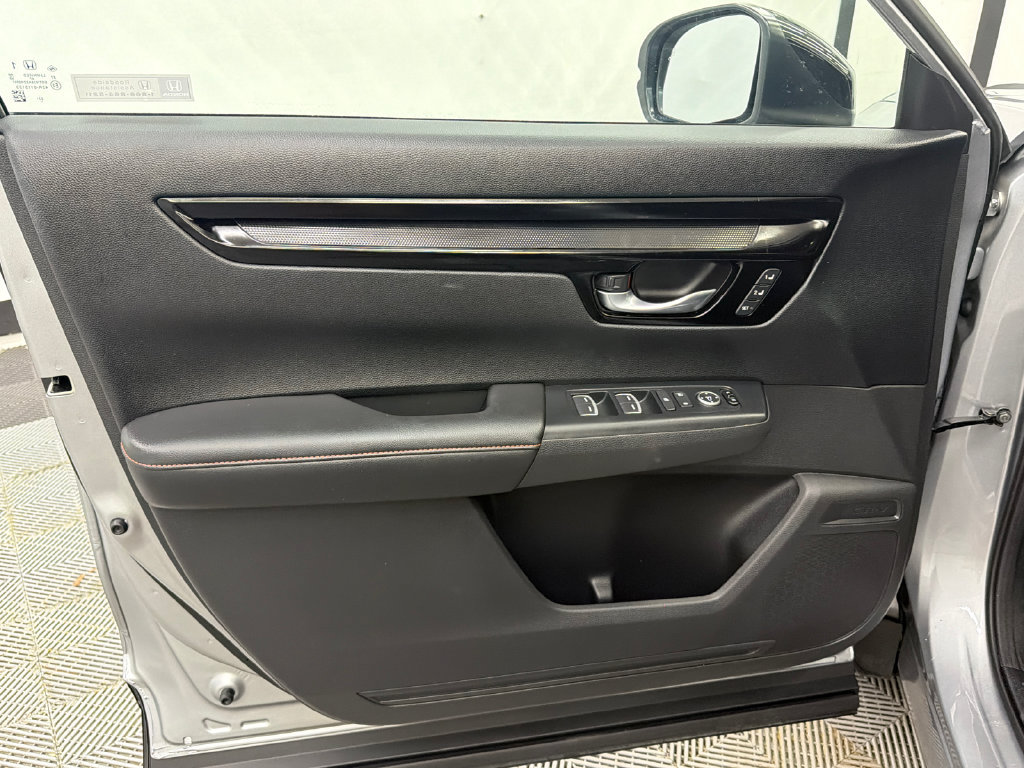 Used 2024 Honda CR-V Sport Touring image 11