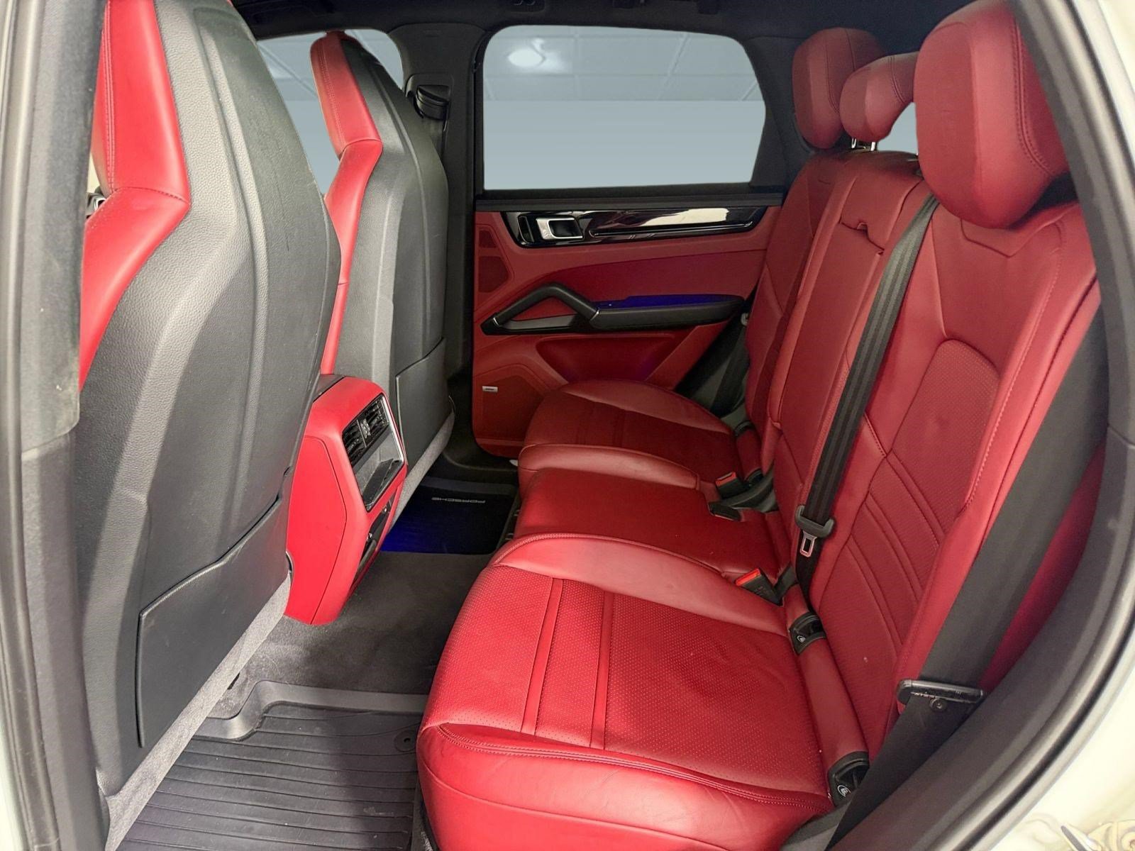 Used 2019 Porsche Cayenne S AWD/4WD image 24