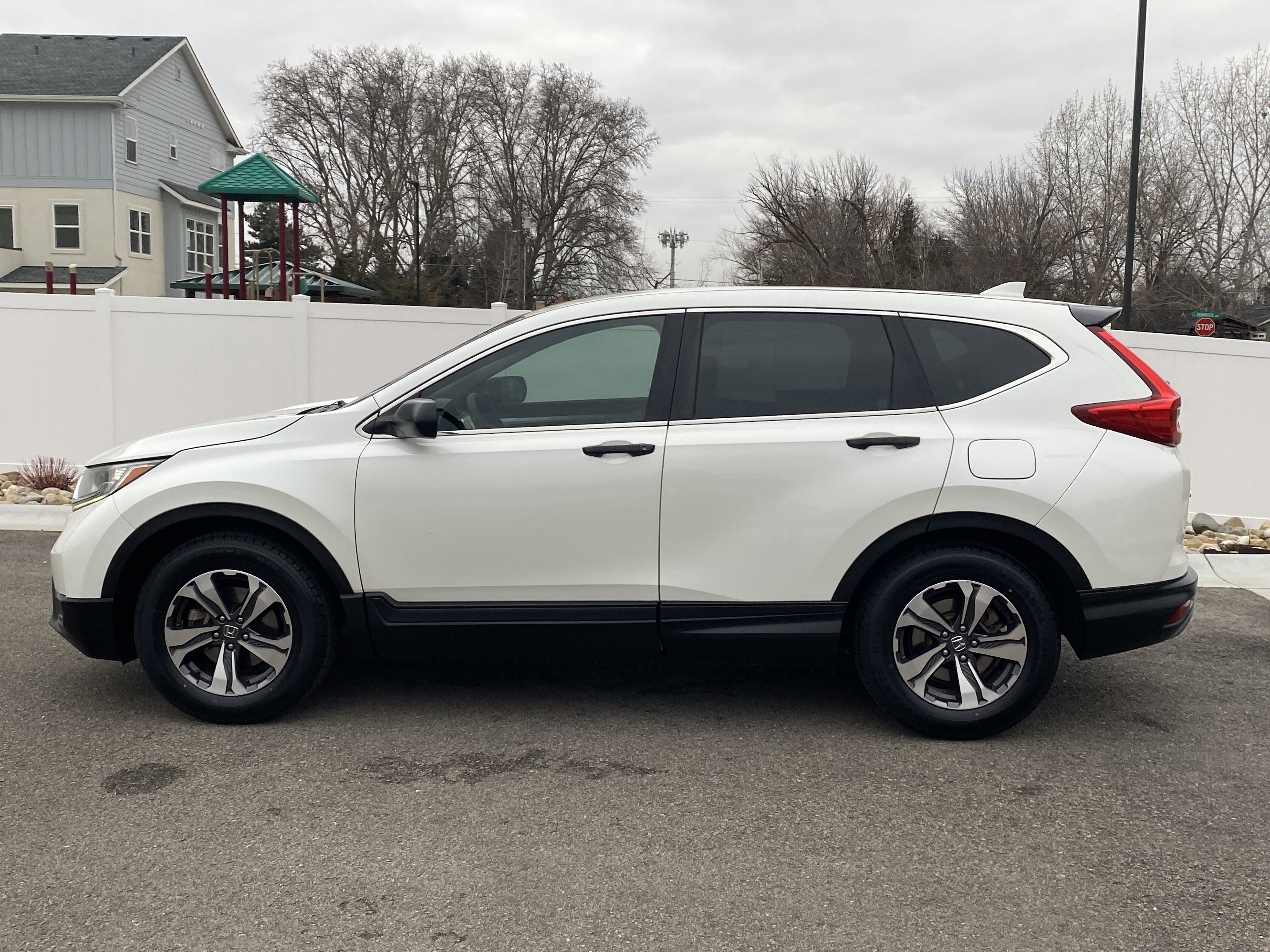 Used 2018 Honda CR-V LX image 3