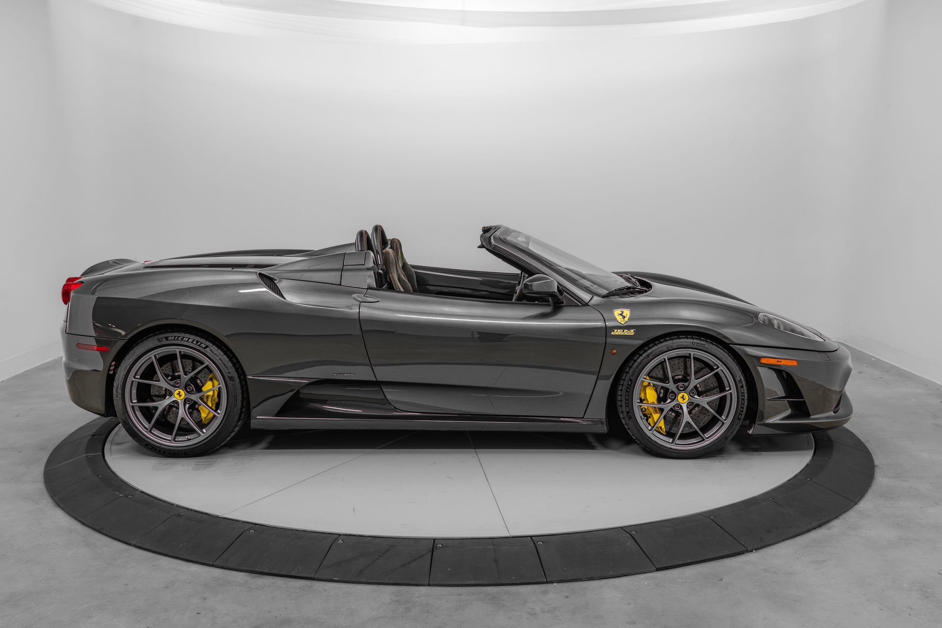 Used 2009 Ferrari F430 Scuderia RWD image 9