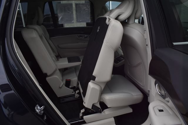 Used 2017 Volvo XC90 T6 Momentum w/ Convenience Package AWD/4WD image 42