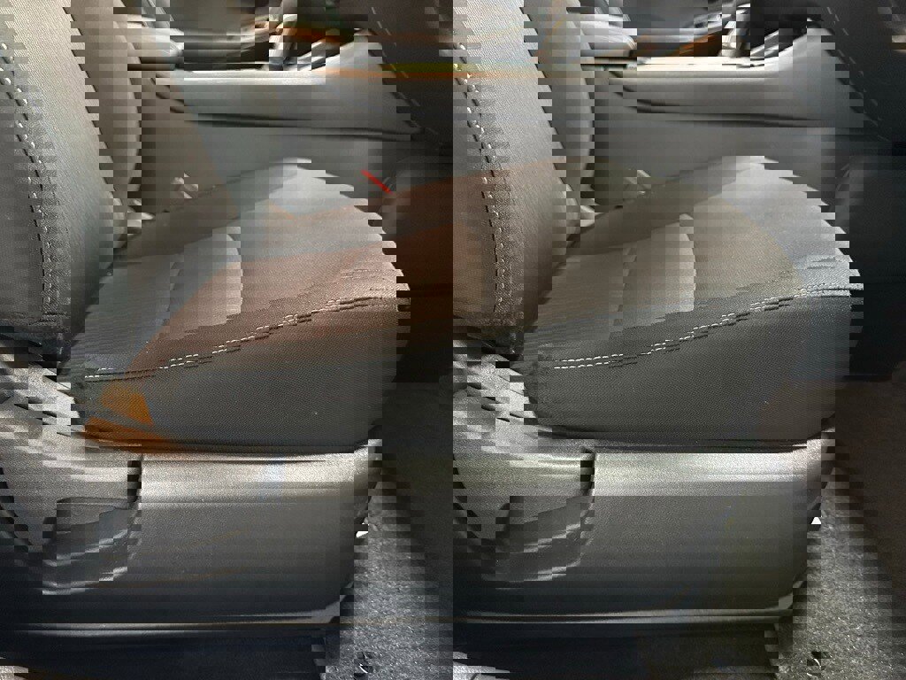 Used 2025 Nissan Sentra SV image 54