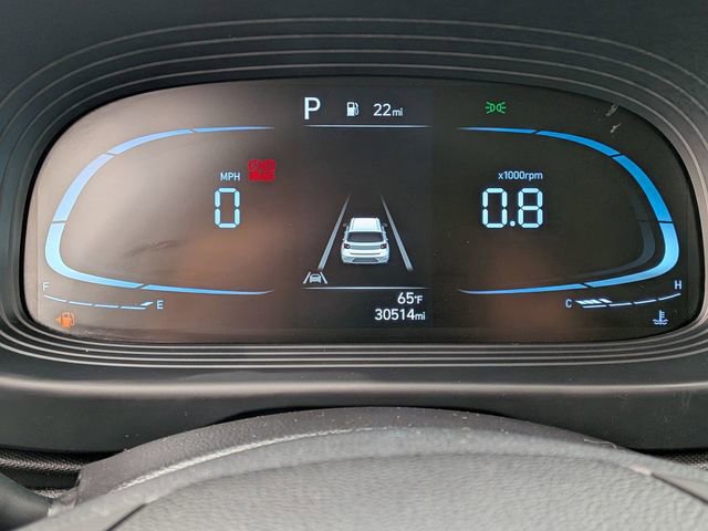 Used 2023 Hyundai Venue Limited FWD image 17