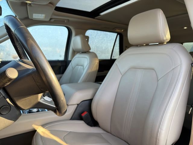 Used 2024 Ford Expedition Max Limited image 11