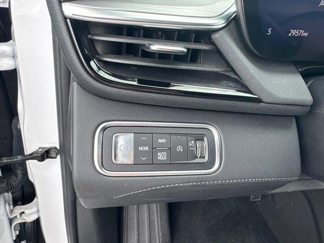 Used 2025 Buick Enclave Preferred AWD/4WD image 16
