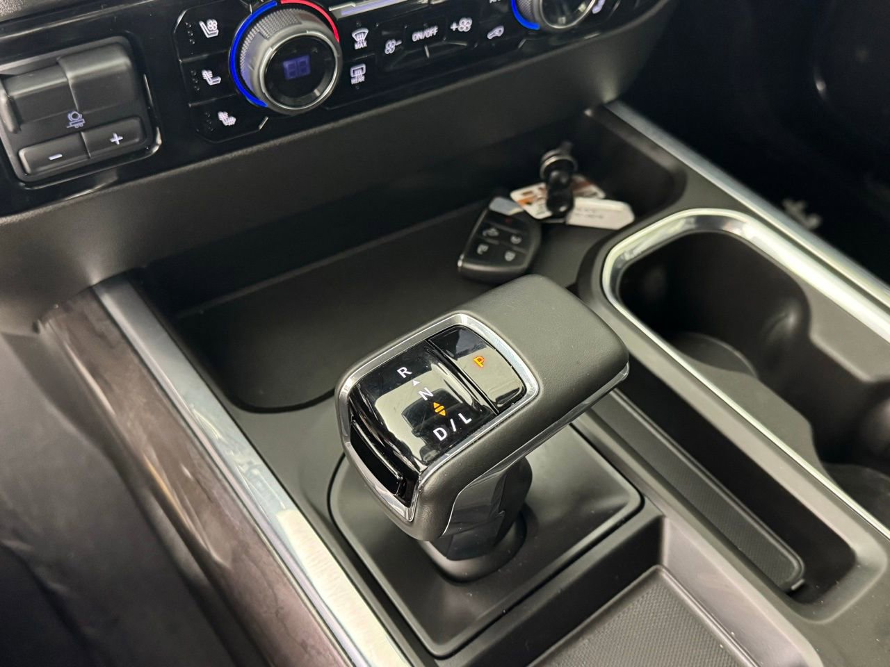 Used 2024 Chevrolet Silverado 1500 LTZ AWD/4WD image 20