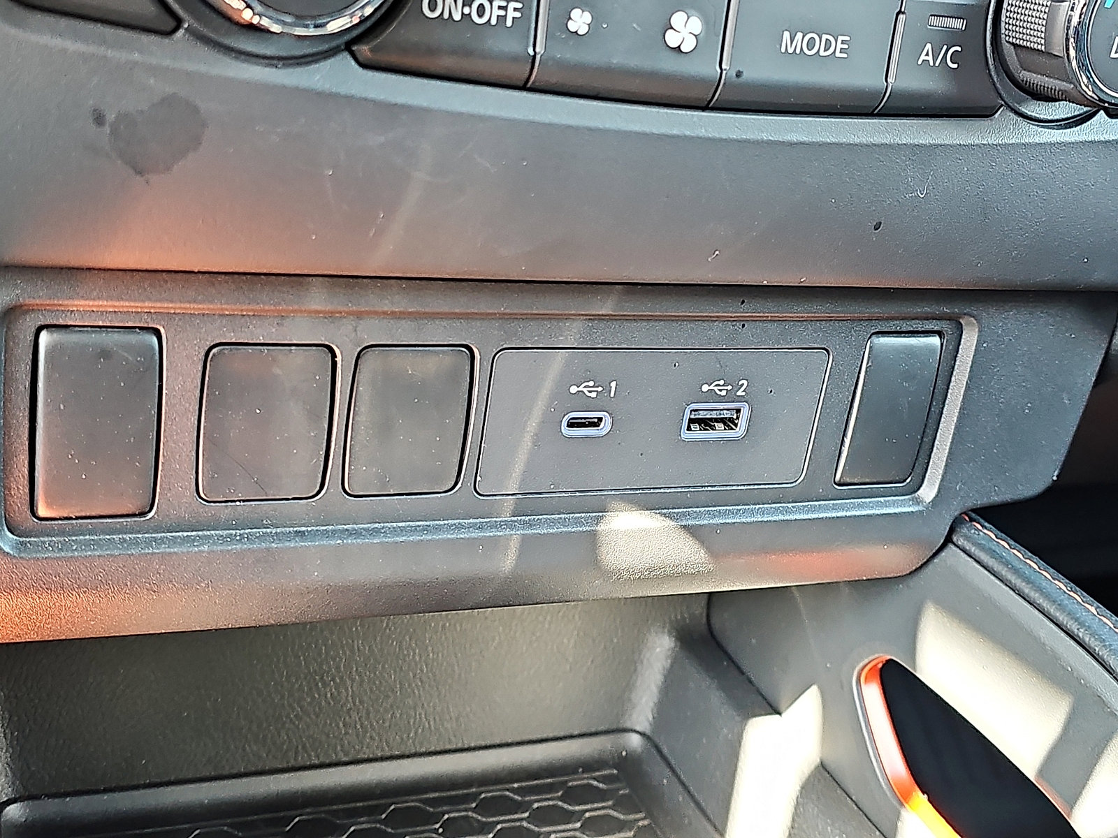 Used 2024 Nissan Frontier PRO-4X w/ Off-Road Protection Package image 23