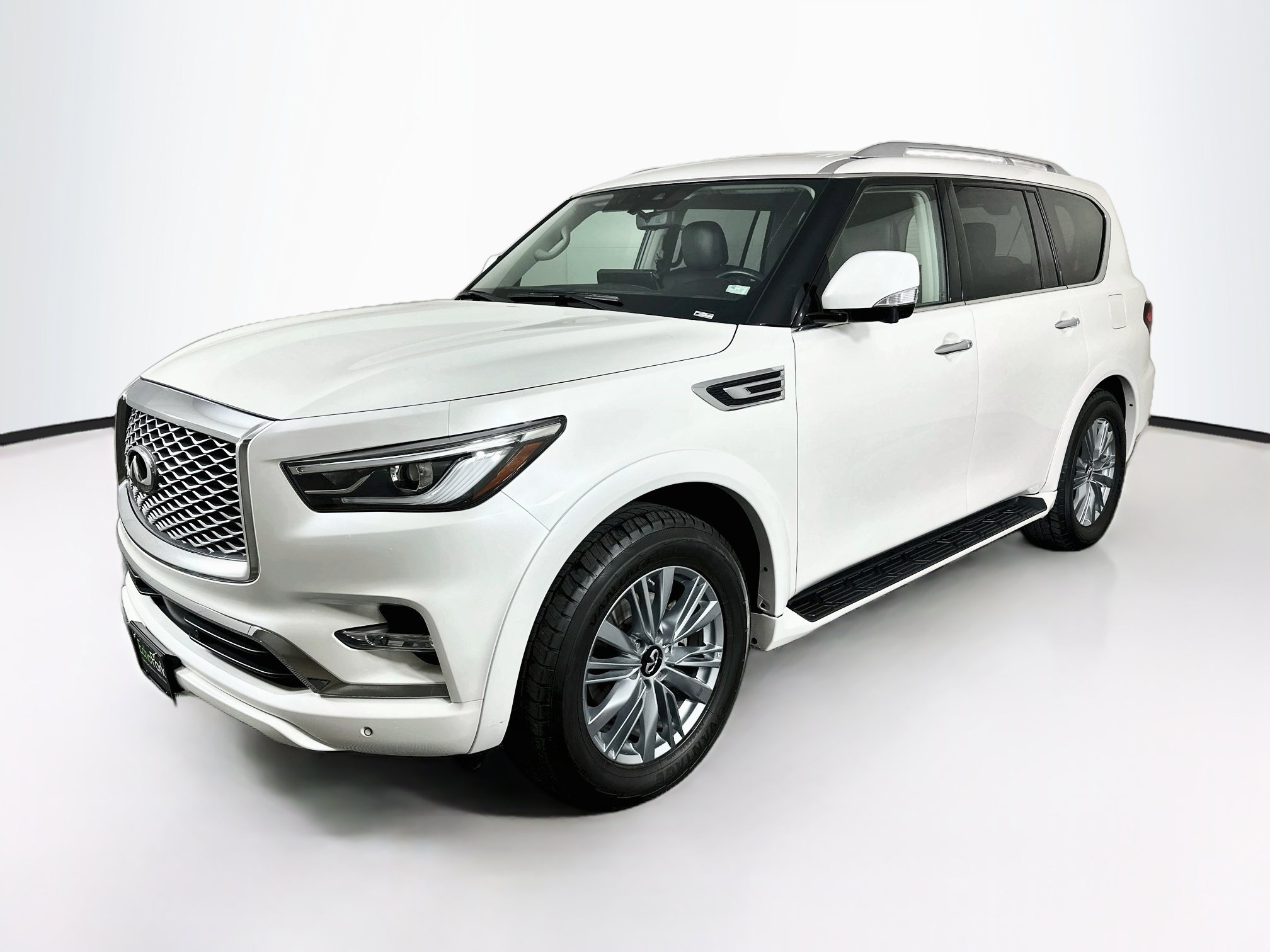 Used 2024 INFINITI QX80 Luxe AWD/4WD image 3
