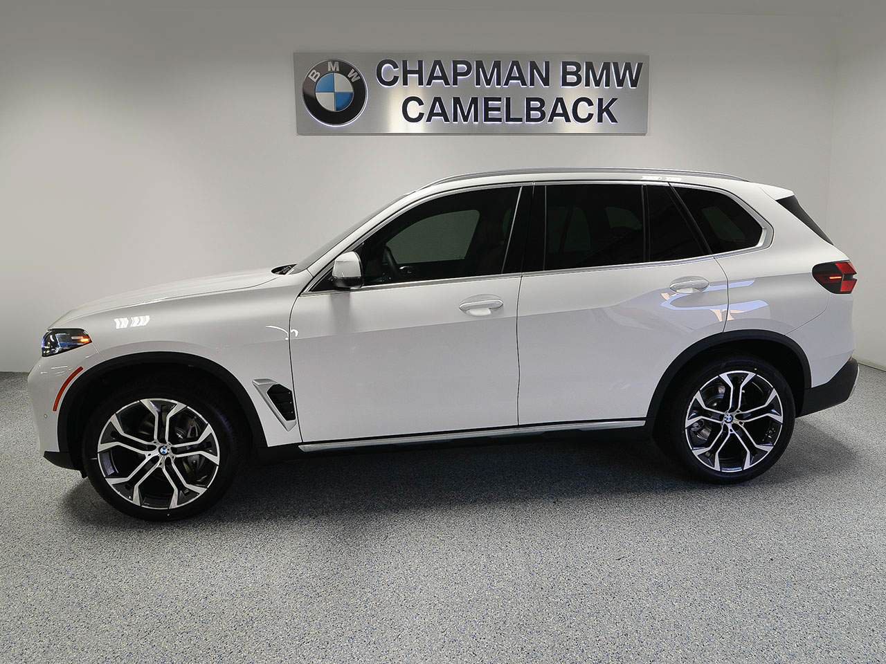 Used 2026 BMW X5 sDrive40i RWD image 3