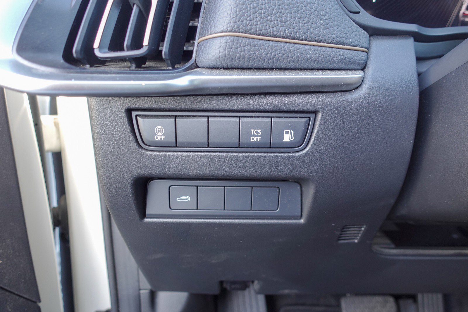 Certified 2024 MAZDA CX-90 Plug-In Hybrid w/ Preferred image 12