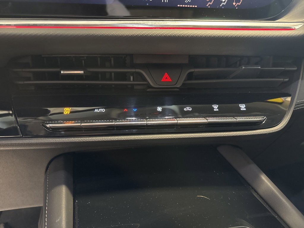 Used 2025 Buick Envision Preferred image 16