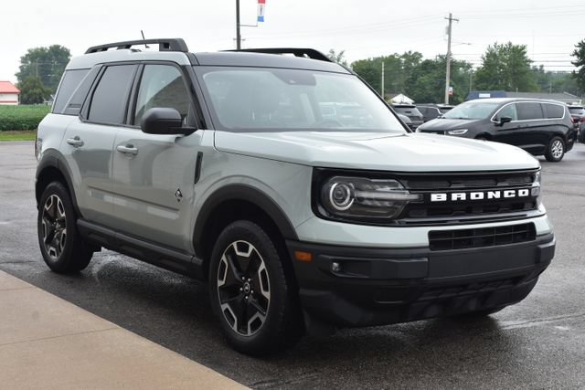 Used 2023 Ford Bronco Sport Outer Banks w/ Tech Package AWD/4WD image 12
