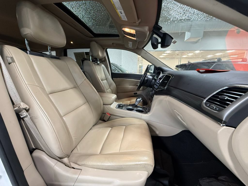 Used 2021 Jeep Grand Cherokee Limited AWD/4WD image 27