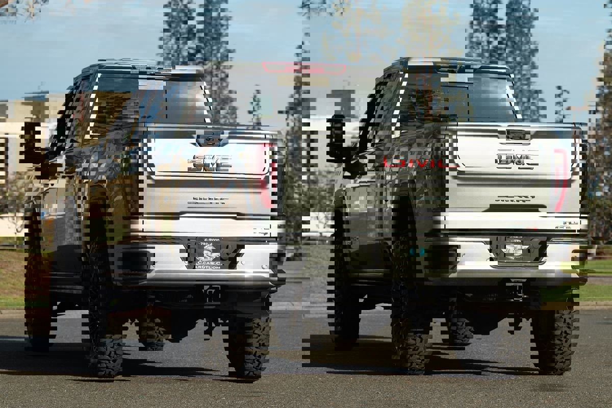 Used 2024 GMC Sierra 2500 AT4 w/ AT4 Premium Plus Package image 17
