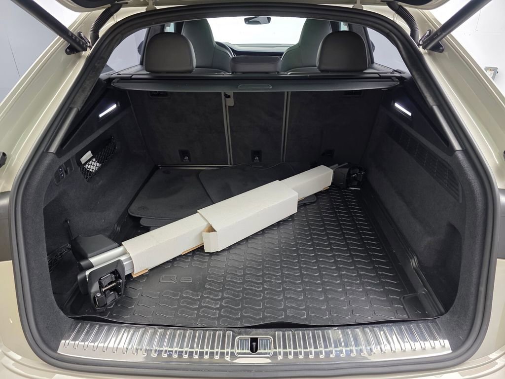 Used 2021 Audi SQ8 Prestige image 16