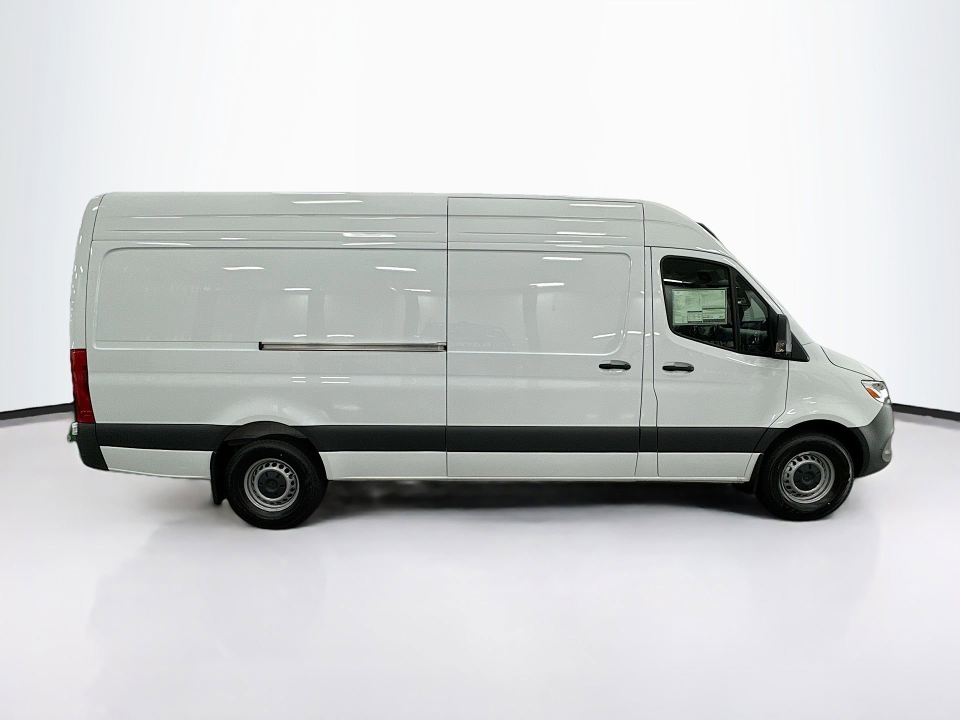 Used 2026 Mercedes-Benz Sprinter 2500 image 9