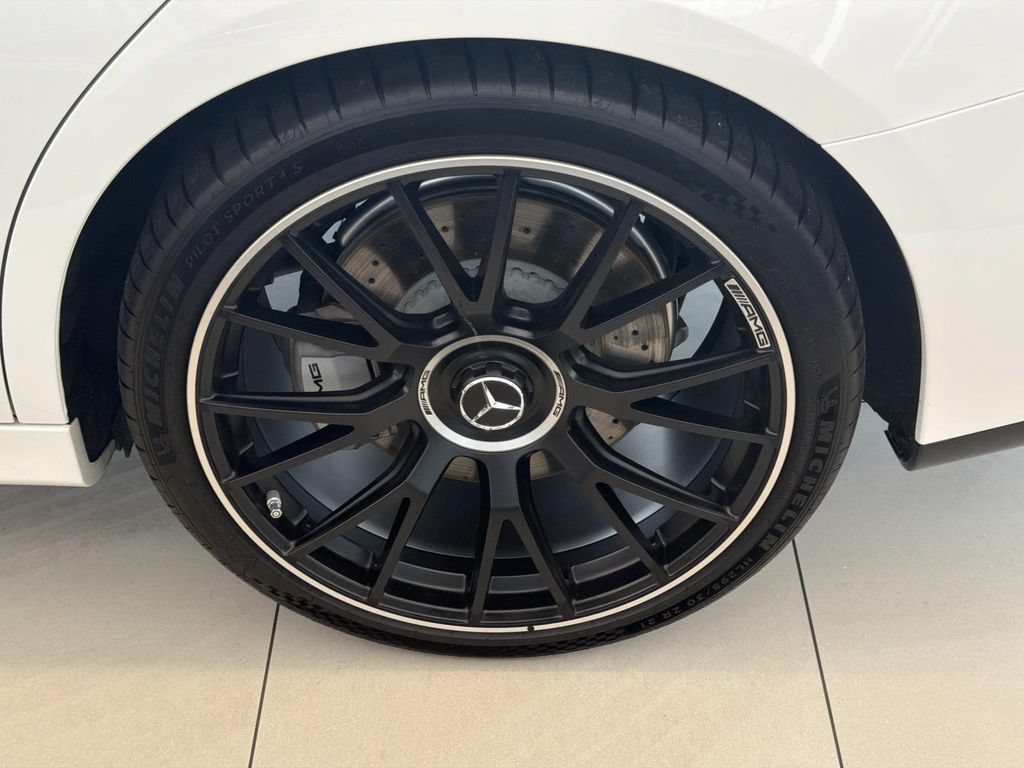 Used 2025 Mercedes-Benz E 53 AMG e 4MATIC Sedan image 4