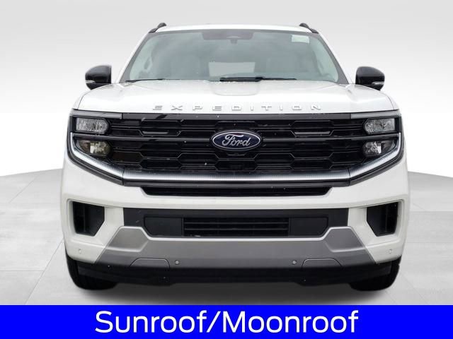 New 2025 Ford Expedition Max Platinum w/ Platinum Ultimate Package AWD/4WD image 3