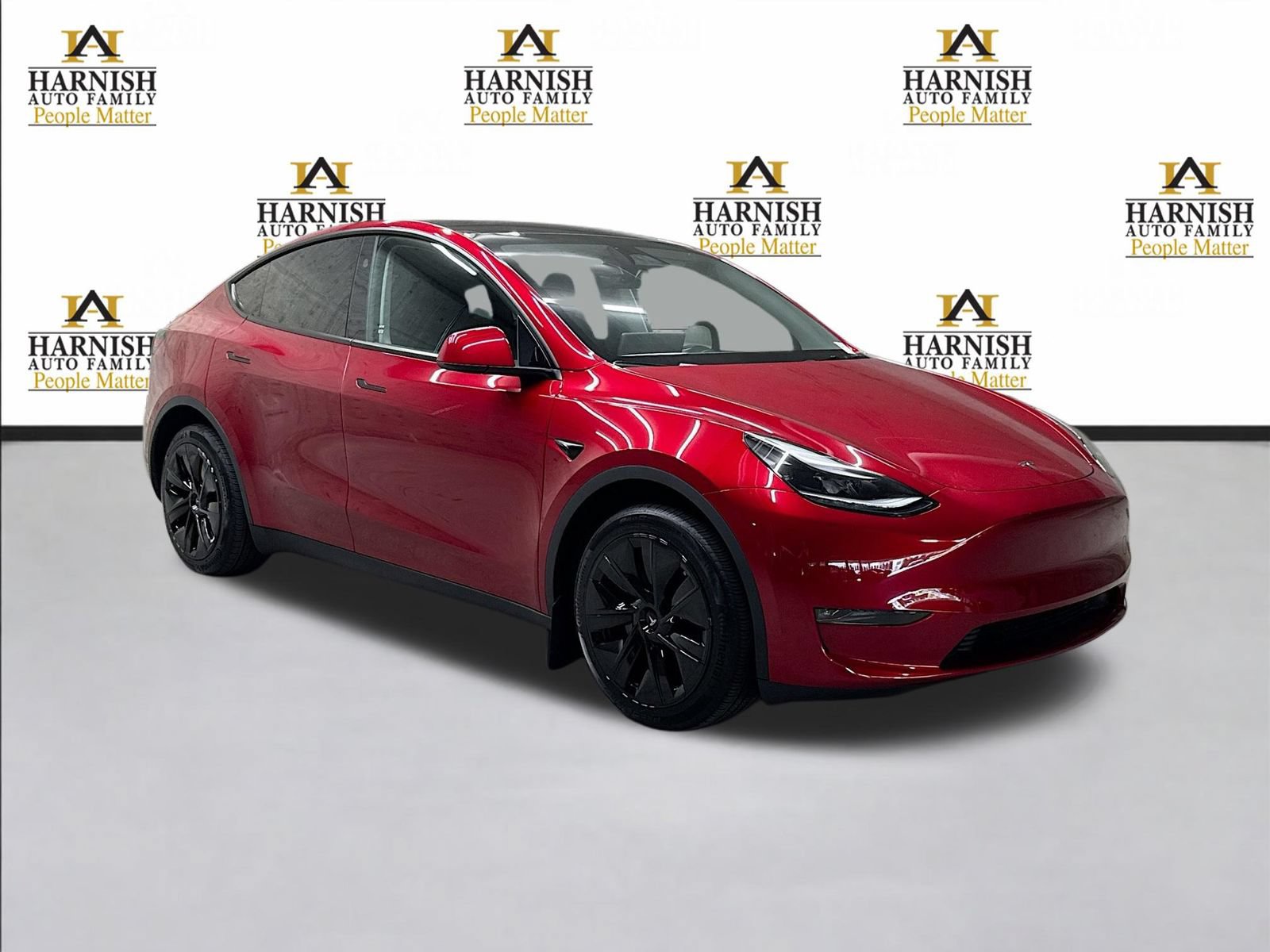 Used 2024 Tesla Model Y Long Range AWD/4WD image 3