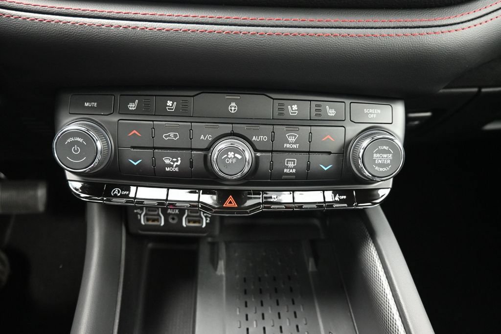 Used 2026 Dodge Durango GT AWD/4WD image 16