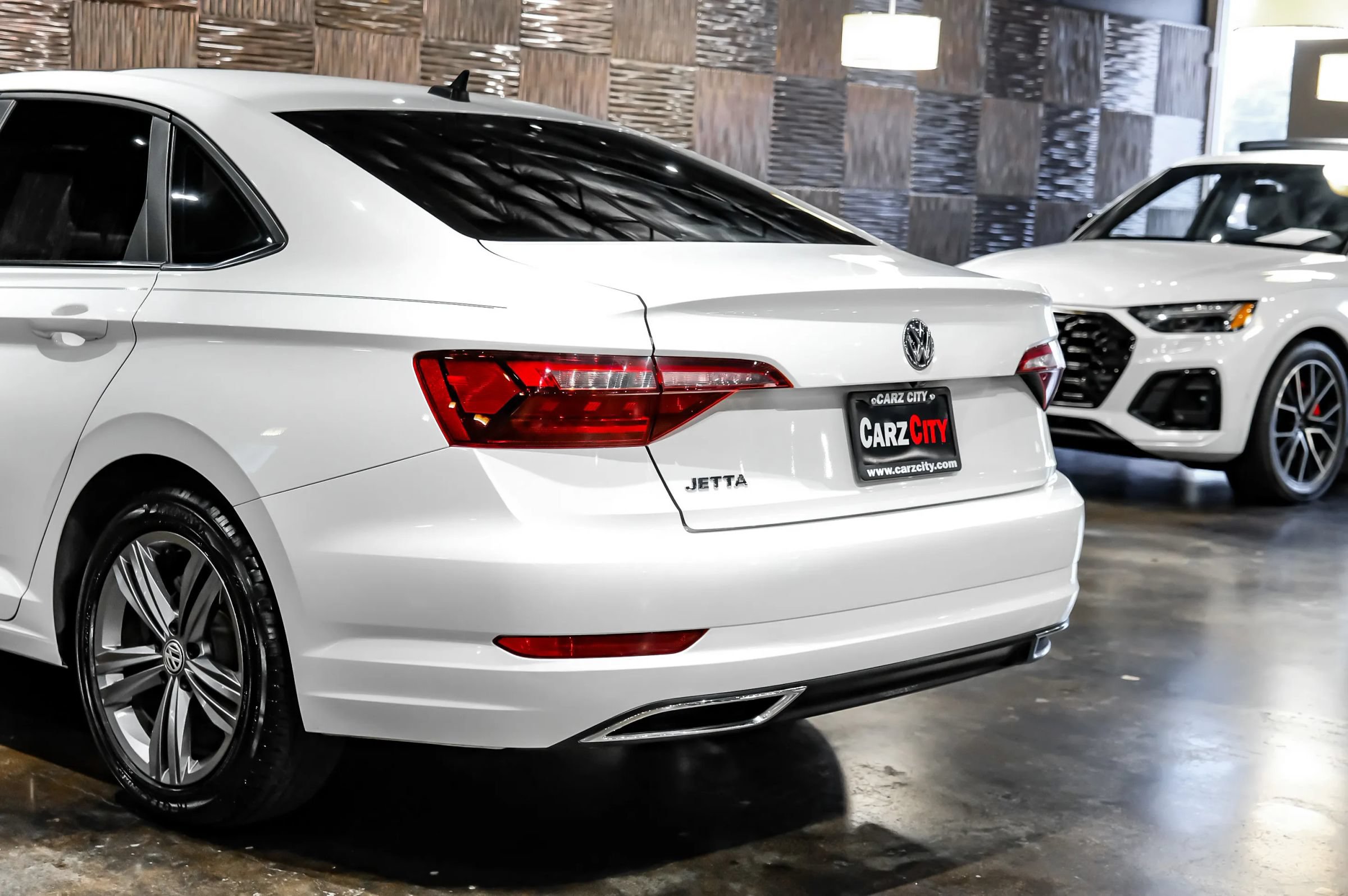 Used 2020 Volkswagen Jetta R-Line w/ R-Line Cold Weather Package FWD image 14