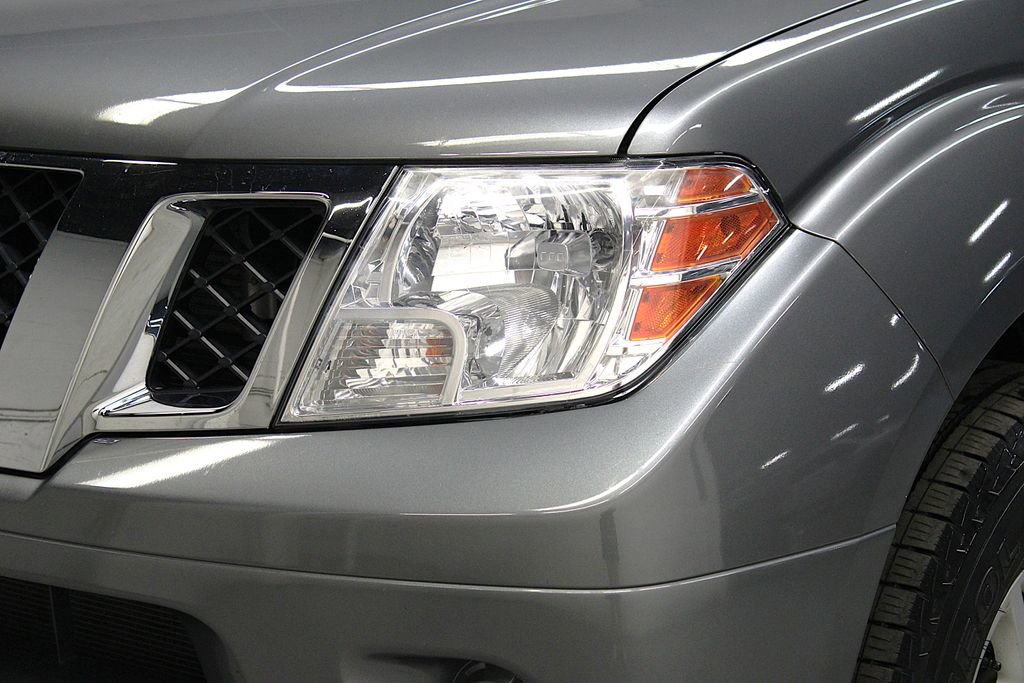 Used 2020 Nissan Frontier SV AWD/4WD image 29