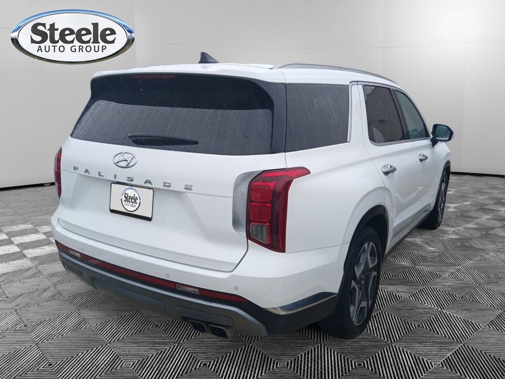 Used 2024 Hyundai Palisade Limited FWD image 4