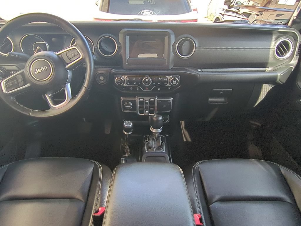 Used 2021 Jeep Wrangler Unlimited Sahara w/ Cold Weather Group AWD/4WD image 17