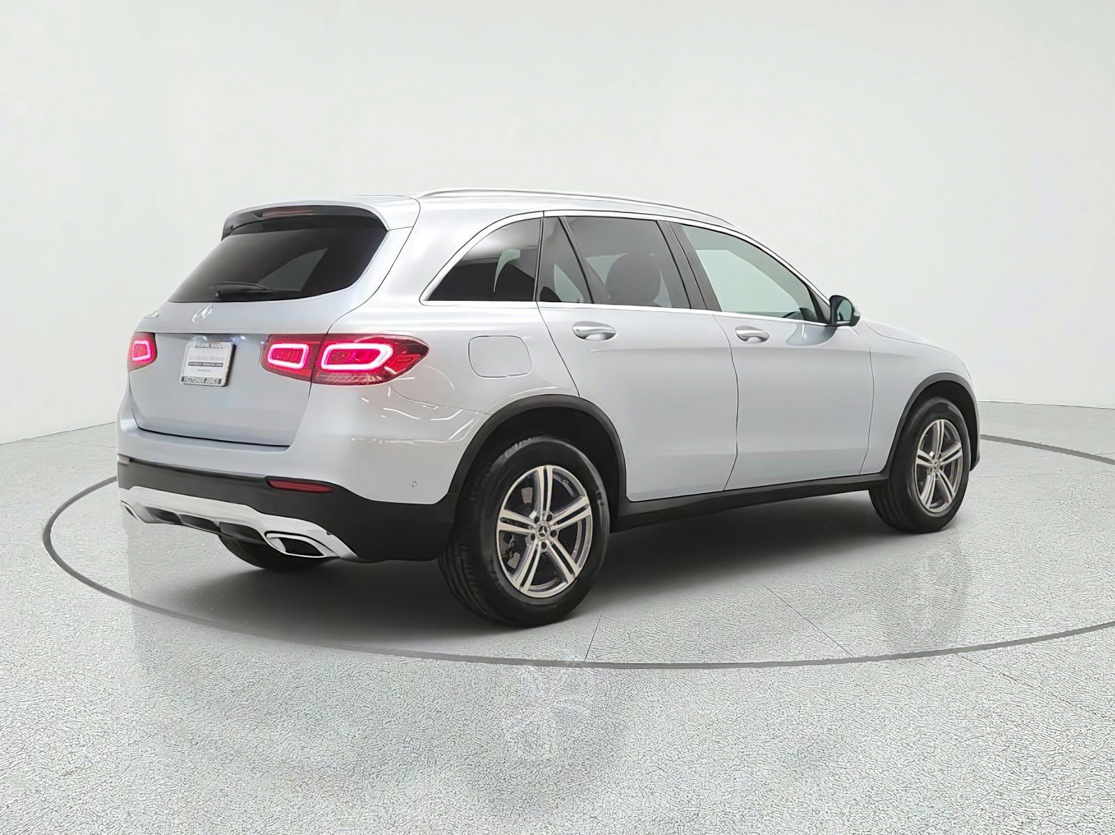 Used 2022 Mercedes-Benz GLC 300 w/ Premium Package Lite image 5