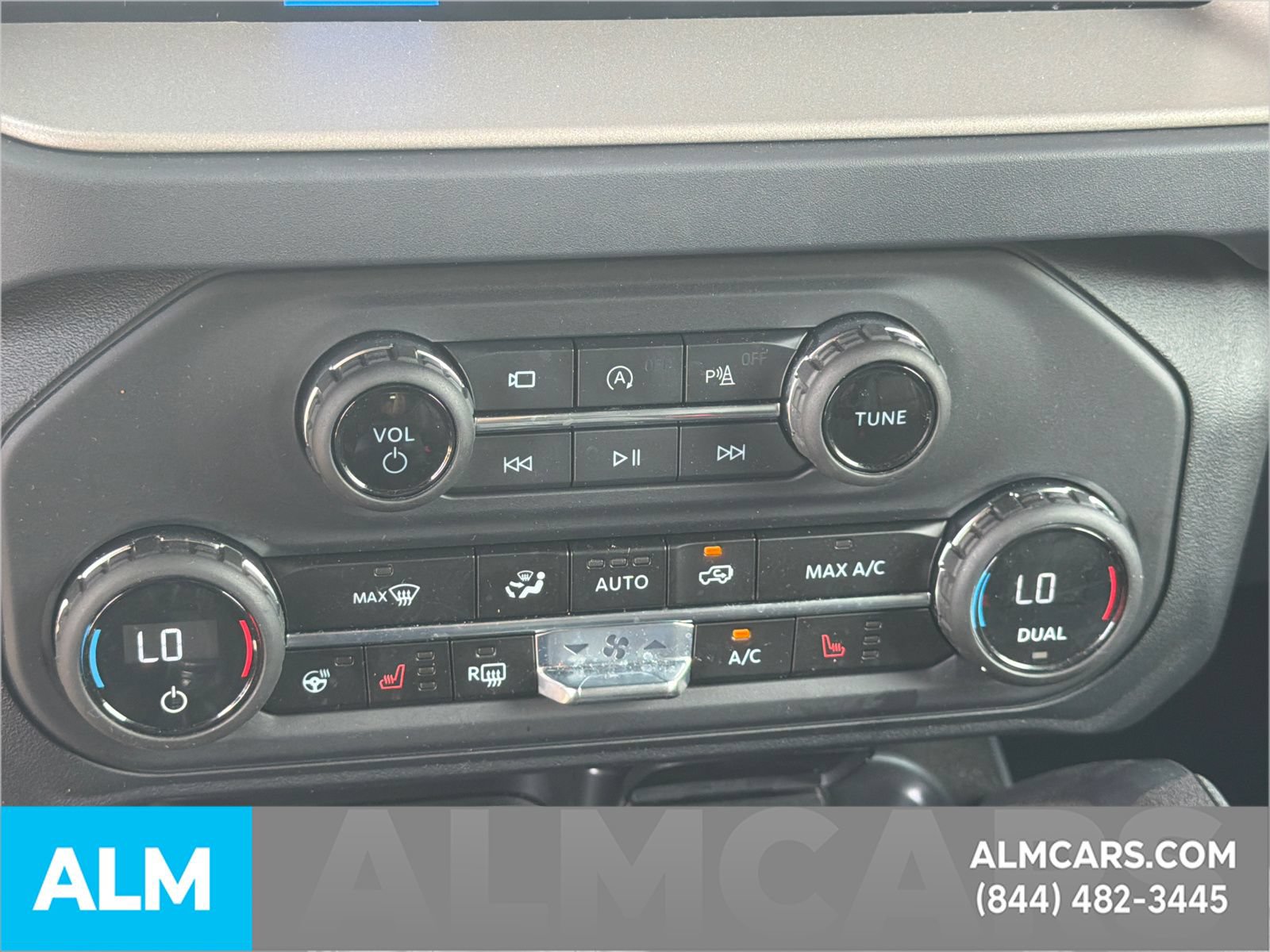 Used 2025 Ford Bronco Outer Banks w/ Sasquatch Package AWD/4WD image 34
