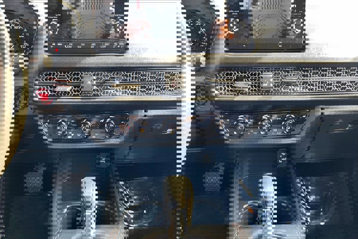 Used 2024 Honda HR-V Sport image 28