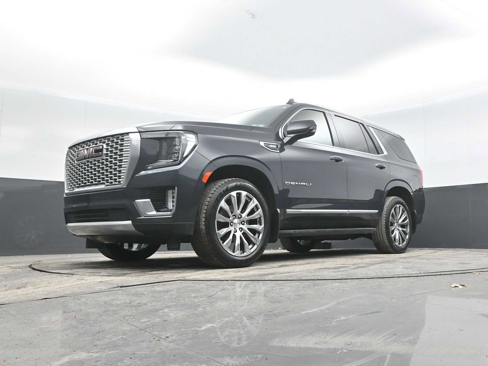 Used 2021 GMC Yukon Denali w/ Advanced Technology Package image 44