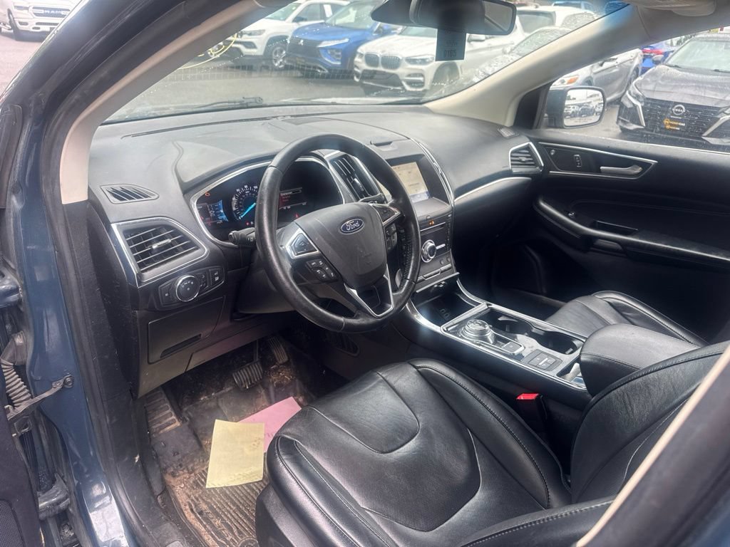 Used 2019 Ford Edge Titanium w/ Equipment Group 301A AWD/4WD image 16