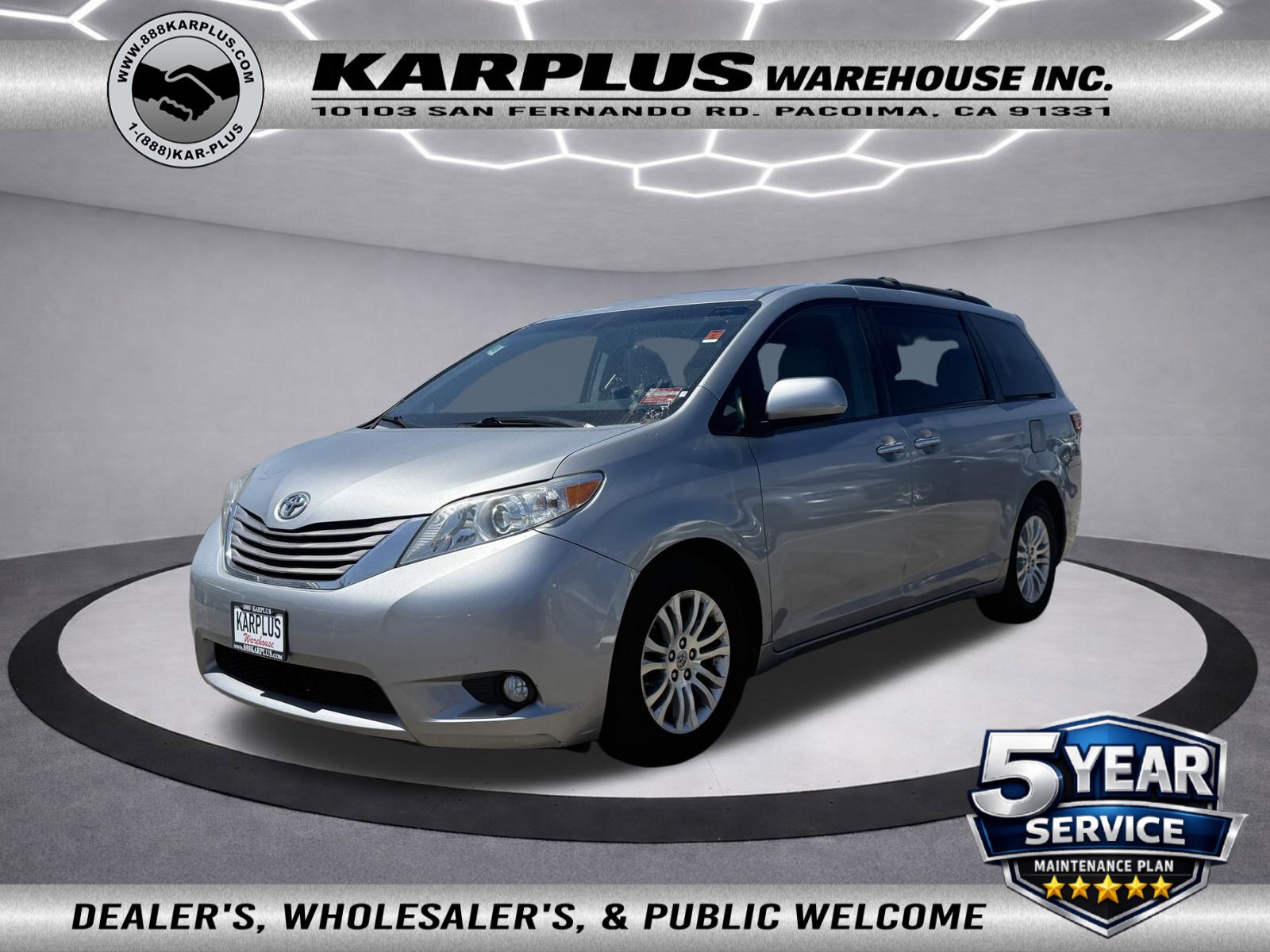 Used 2015 Toyota Sienna XLE w/ XLE Navigation Package video 1