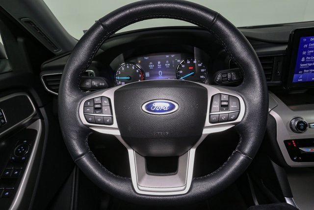 Used 2023 Ford Explorer XLT w/ Equipment Group 202A image 31
