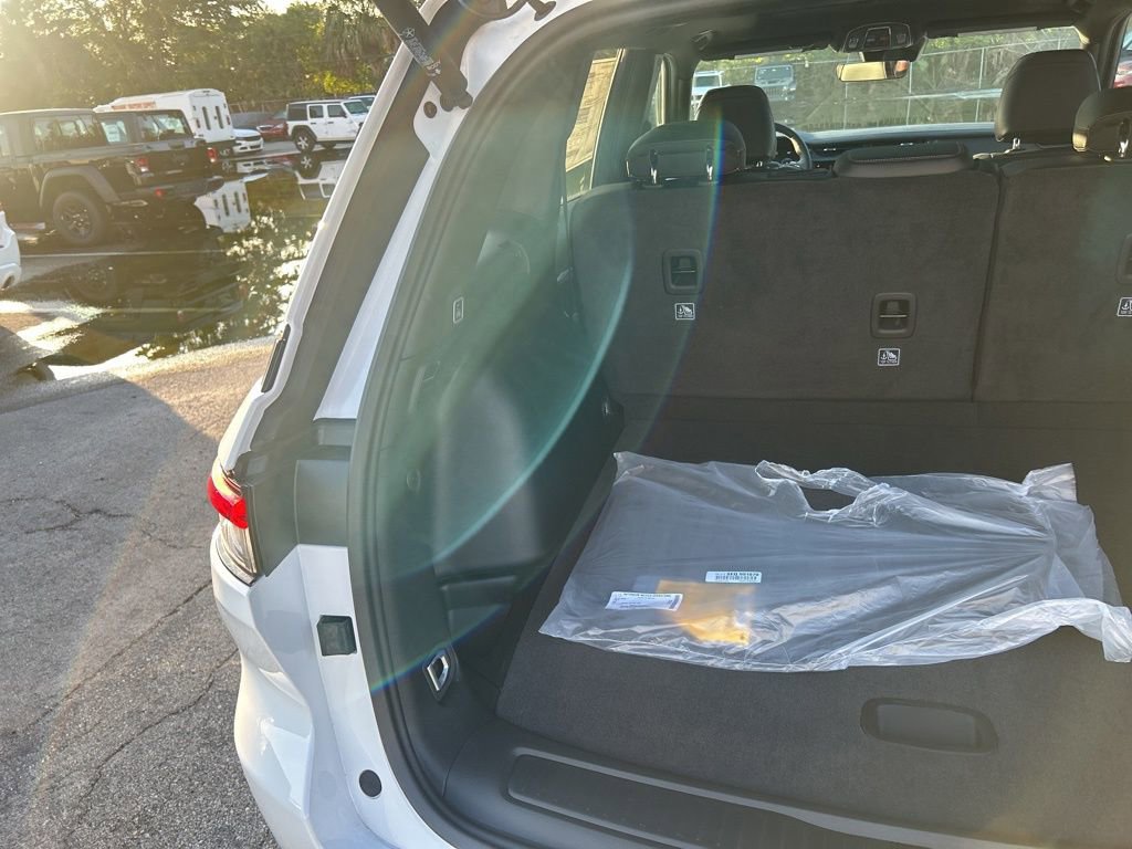 New 2026 Jeep Grand Cherokee Limited w/ Limited Altitude Package image 32