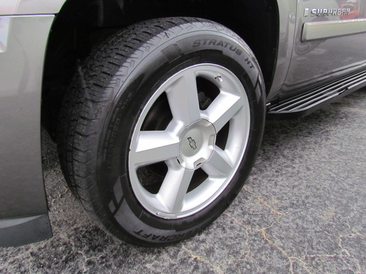 Used 2008 Chevrolet Suburban LT w/ Convenience Package 1 image 26