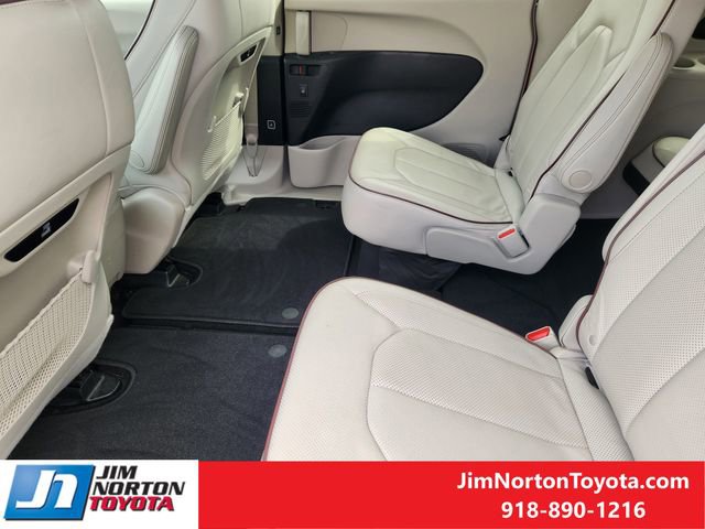Used 2019 Chrysler Pacifica Limited w/ Tire & Wheel Group image 32