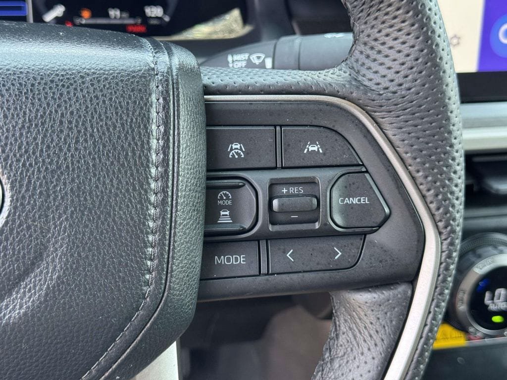 Used 2024 Toyota Tacoma TRD Off-Road w/ TRD Off Road Premium Package AWD/4WD image 13