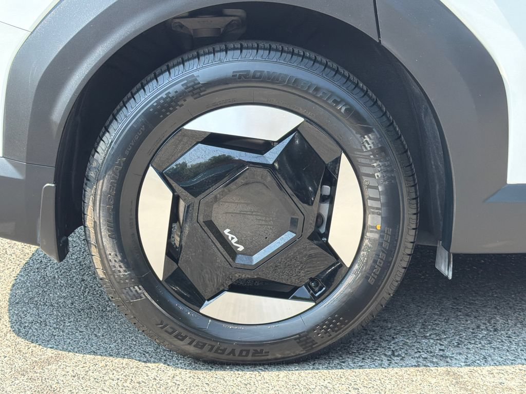 Certified 2024 Kia EV9 Wind AWD/4WD image 9
