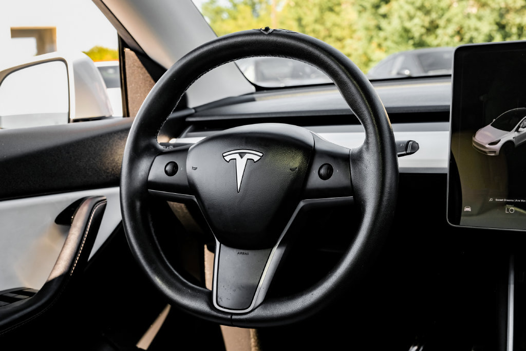 Used 2020 Tesla Model Y Long Range AWD/4WD image 13
